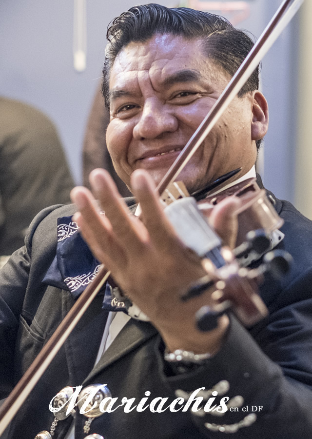 contratación de mariachis en Calacoaya 